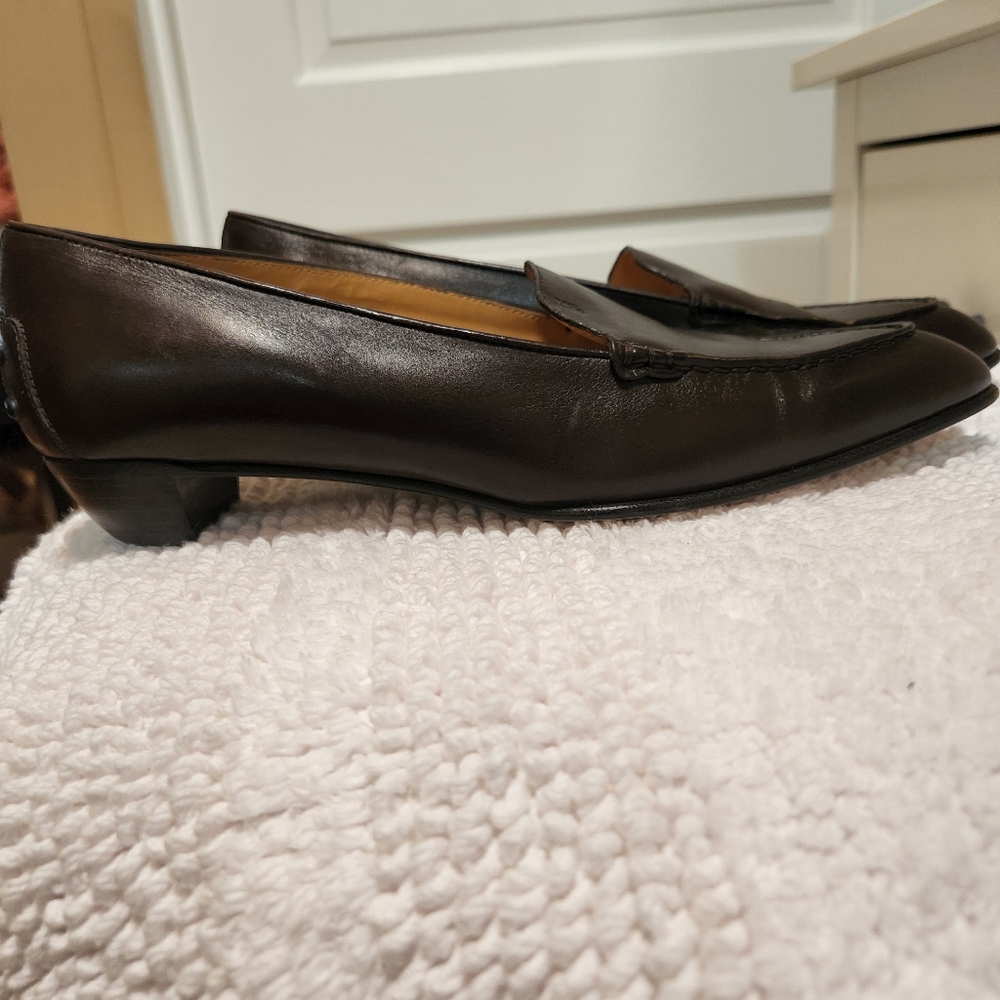 Shoes - Picture 2 of 7